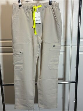 FIGS Men’s XS Cairo Beige Cargo Scrub Pants with Neon Yellow Drawcord